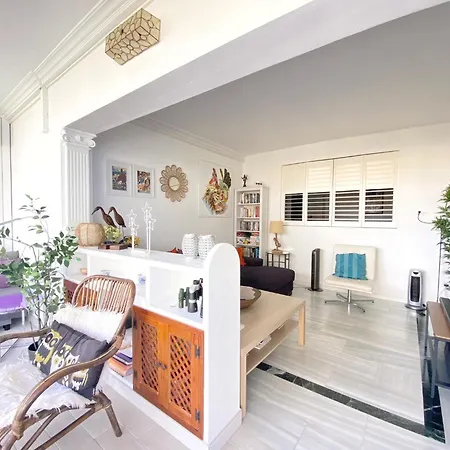 Beachfront Bliss, On The Promenade - Eaw Homes アパート