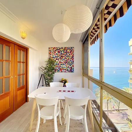 Beachfront Bliss, On The Promenade - Eaw Homes マルベーリャ