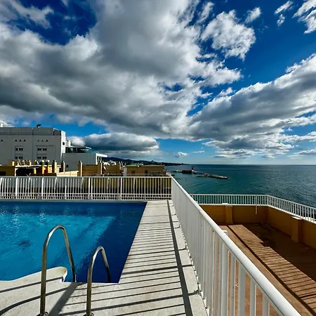 アパート Beachfront Bliss, On The Promenade - Eaw Homes マルベーリャ